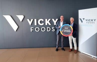 Juan Miguel Gómez junto a Rafael Juan, CEO de Vicky Foods