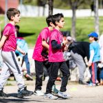 Niños juegan en el Dia de l'Esport, iniciativa de la Fundación Trinidad Alfonso
