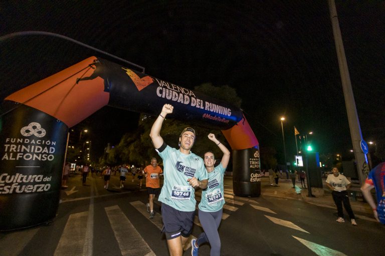 Corredores en la 15K Nocturna Valencia